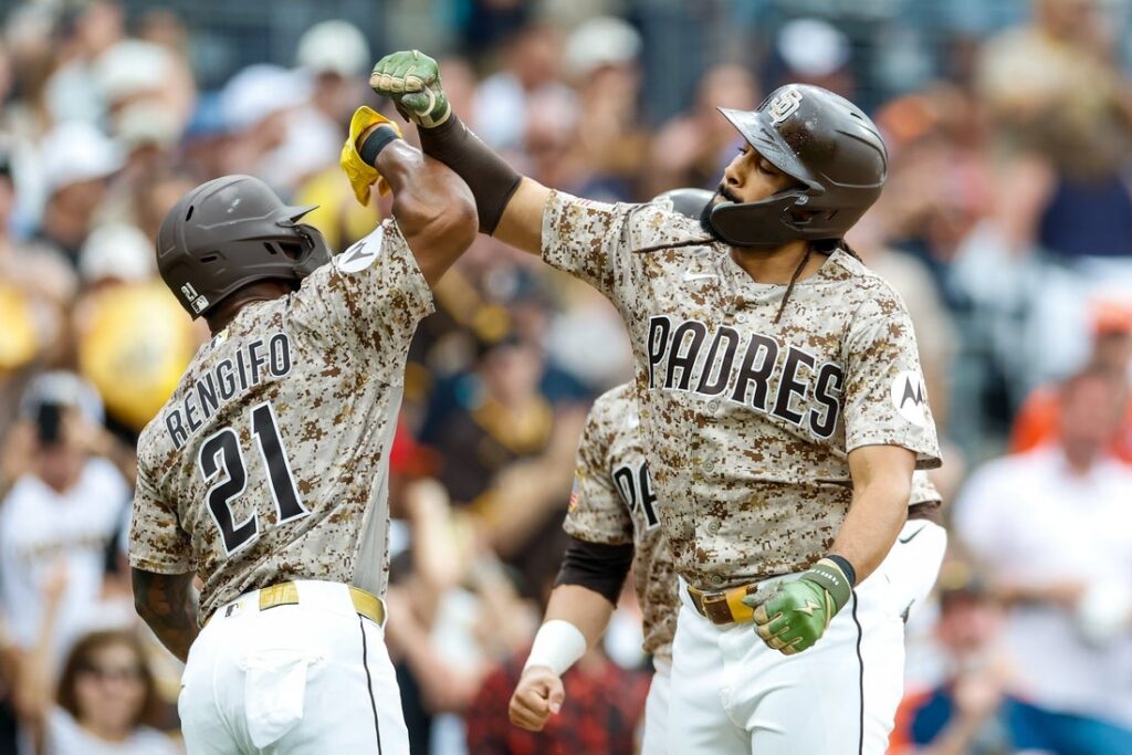Padres, Astros
