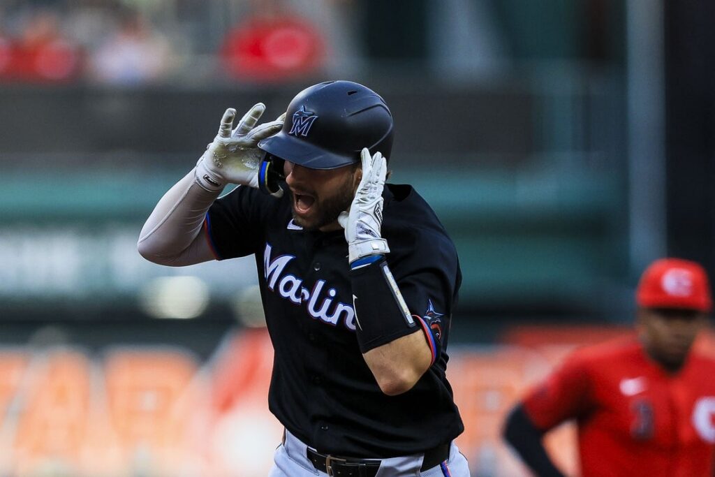 Marlins, Reds