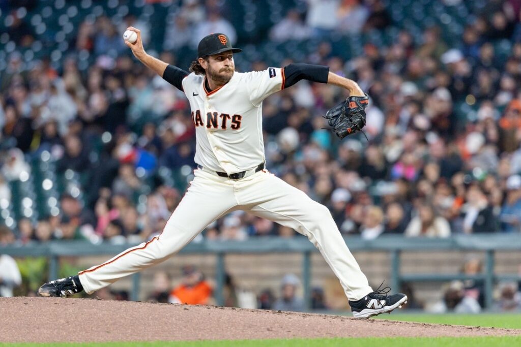 Giants, Reds