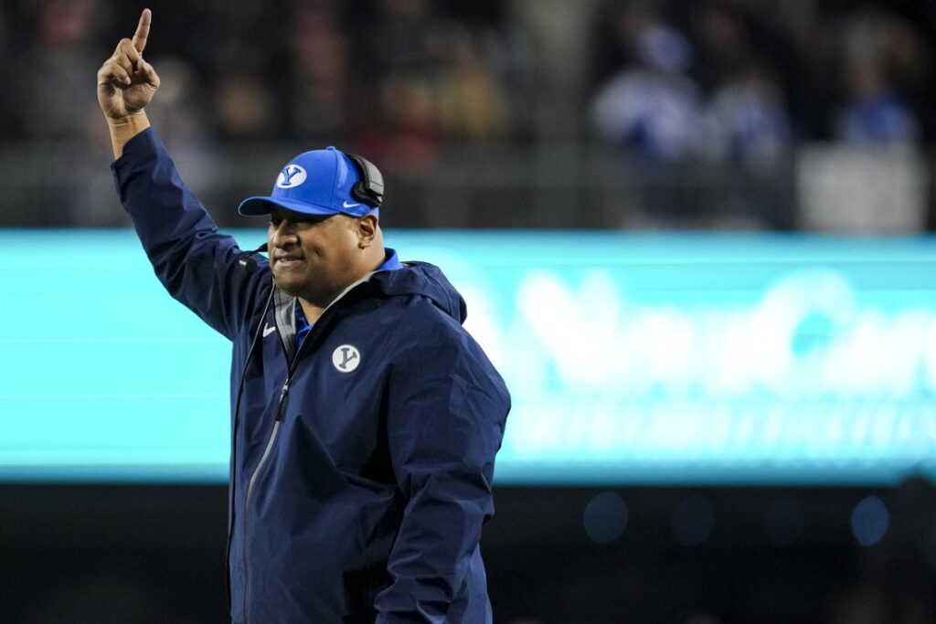 Kalani Sitake sideline