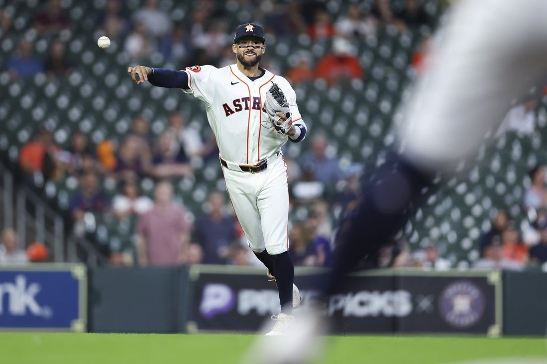 Report: Astros considering Carlos Correa at 2B upon return