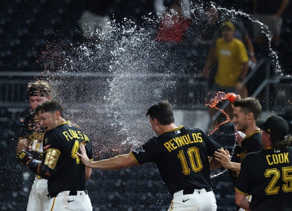 pirates giants