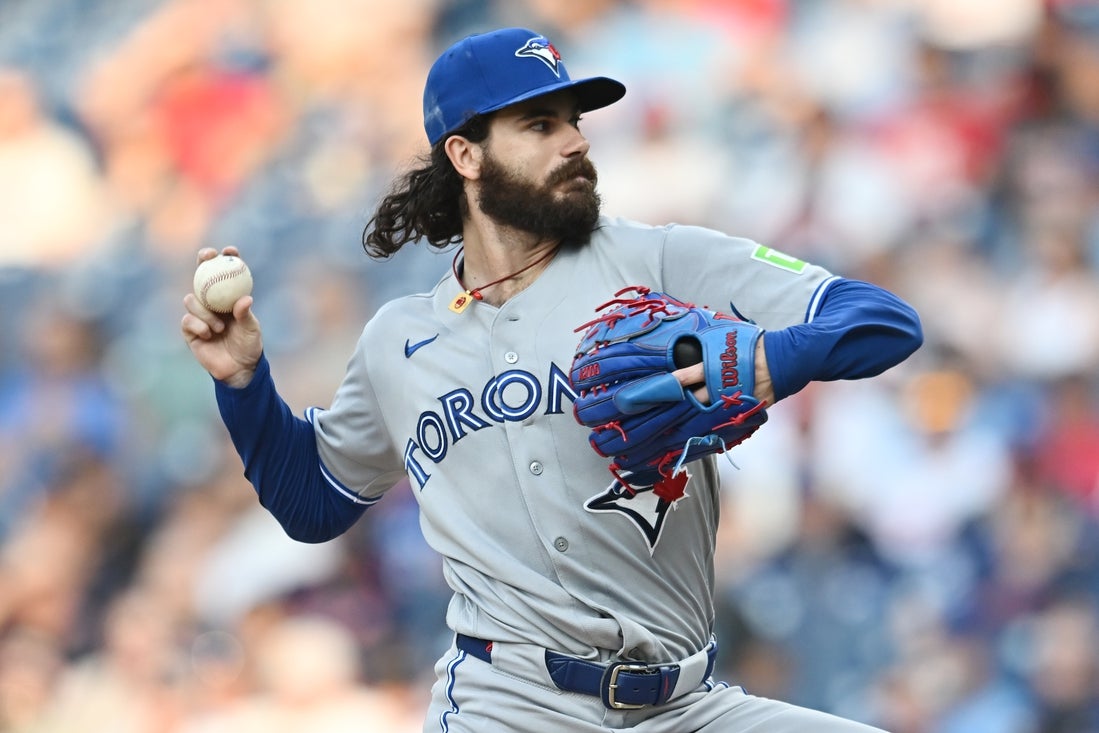 Jays, Orioles in thick of AL wild-card race as games dwindle