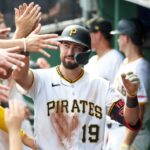 Pirates Giants