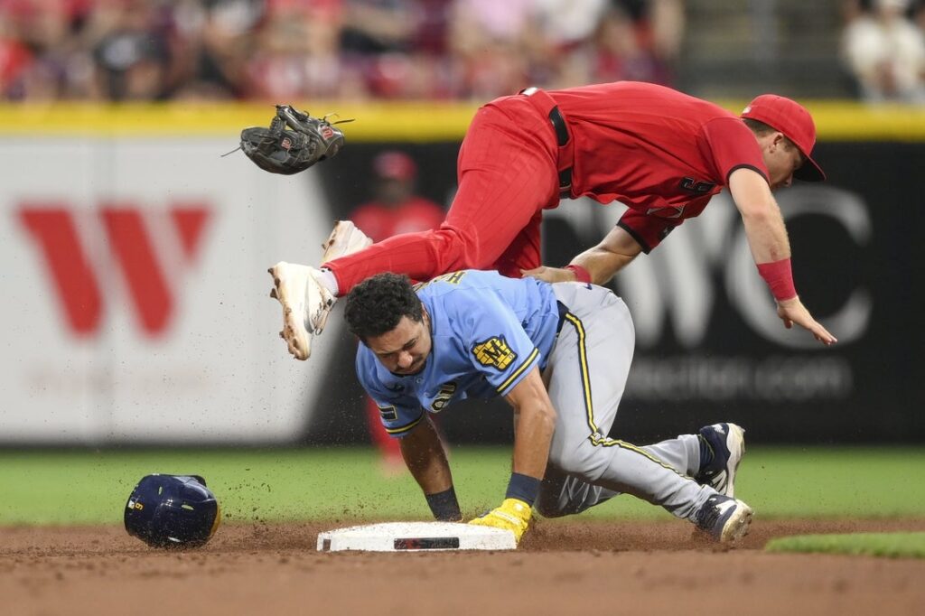 Reds, Brewers