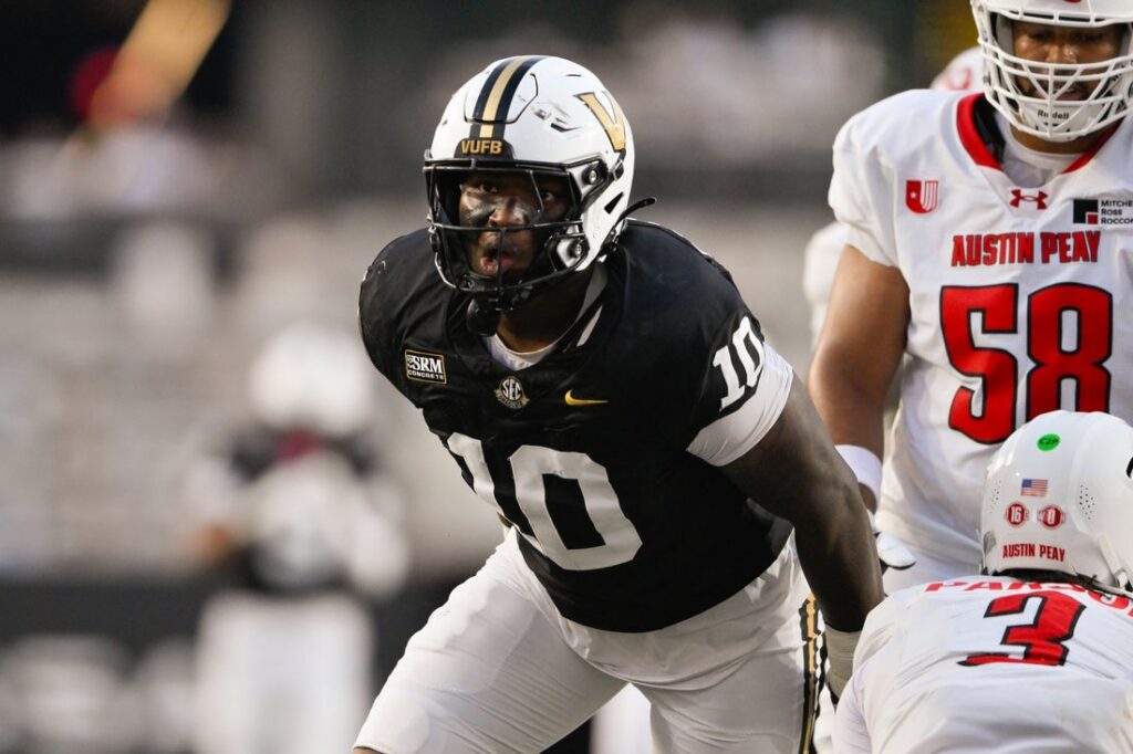 Austin Peay, Vanderbilt