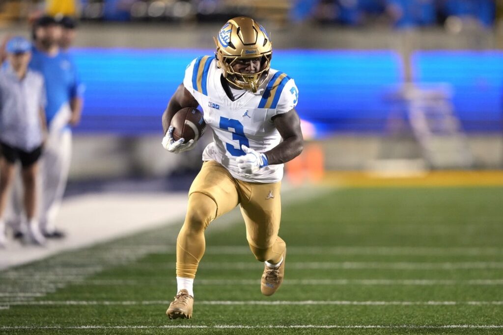 ucla football knight