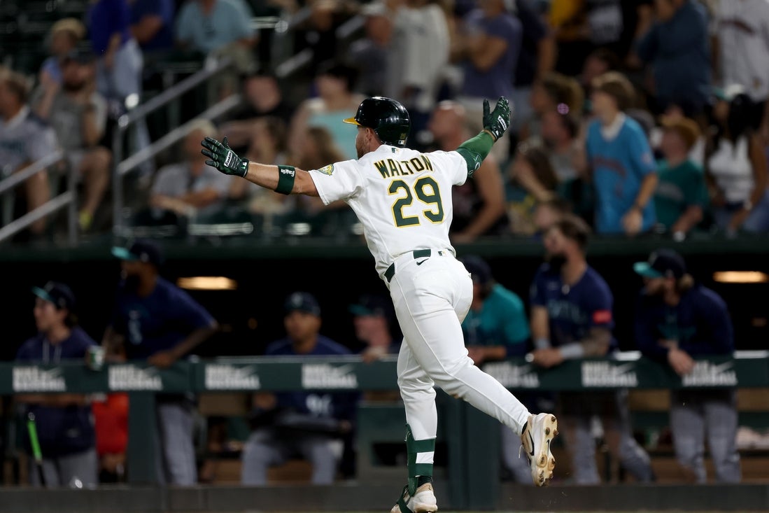 A's again play spoiler vs. Mariners with walk-off win in 10