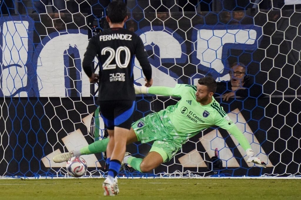 angus gunn