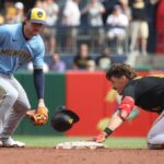Pirates, Brewers