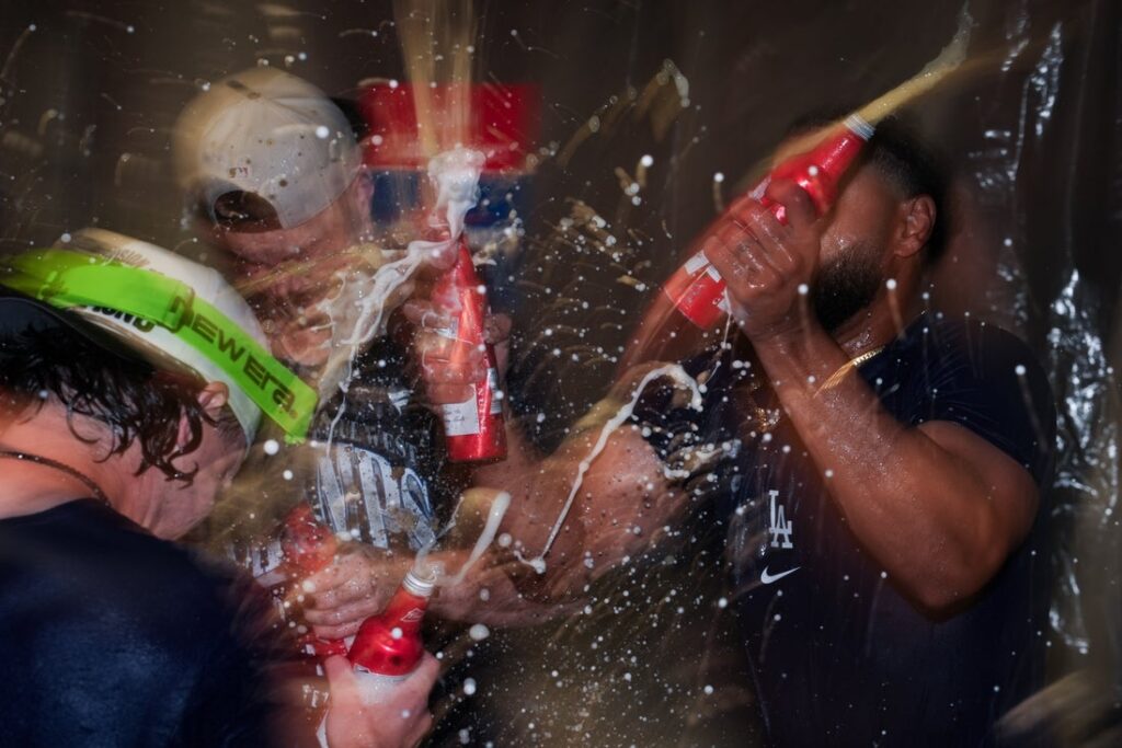 Dodgers, reds