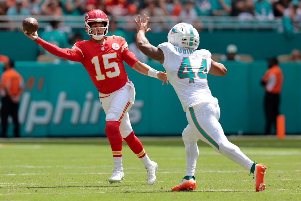 mahomes dolphins