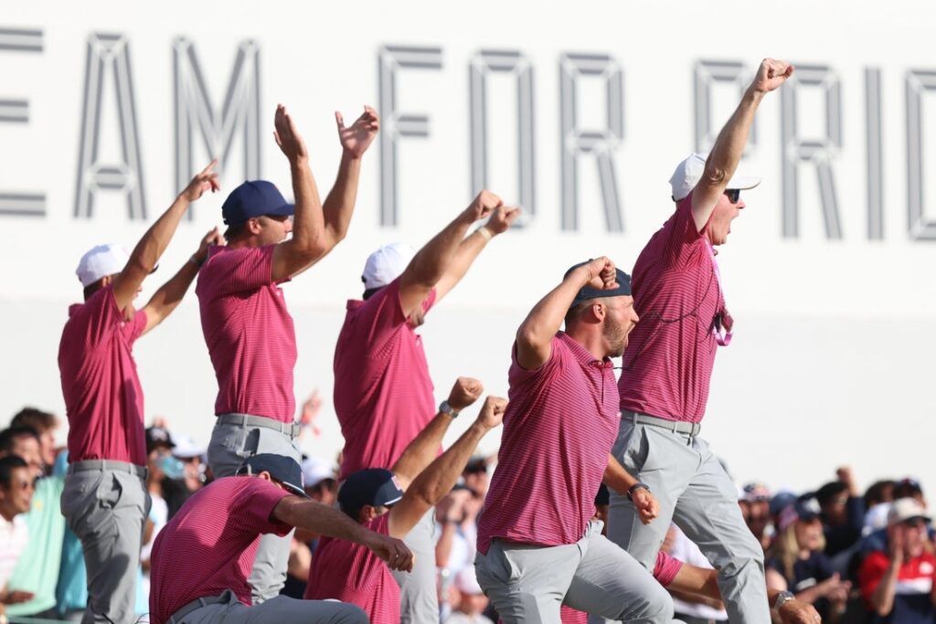 United States storms back in singles to win Presidents Cup 17-13