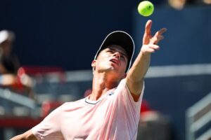 daniel altmaier serve