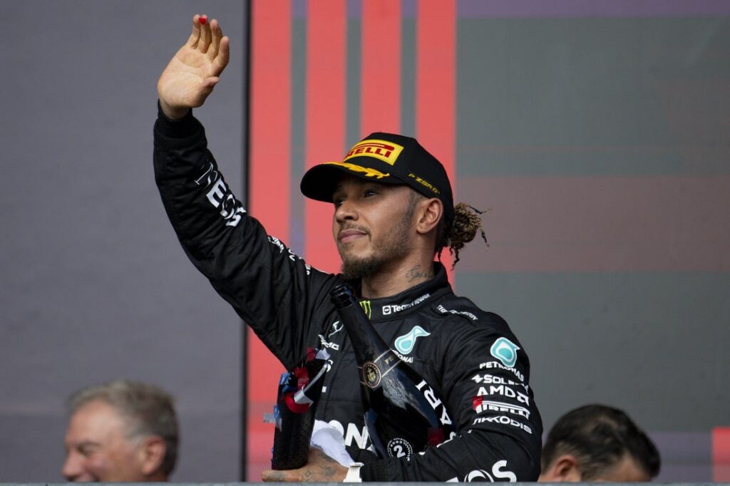 lewis hamilton wave