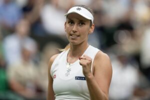 elise mertens react
