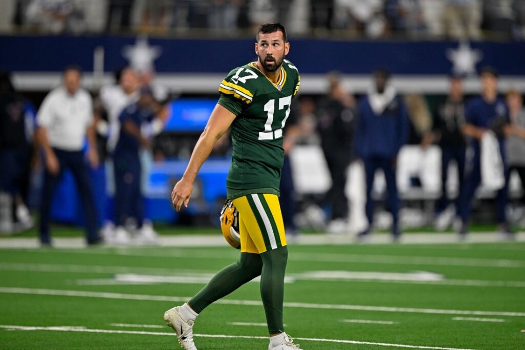 Brandon McManus kicks