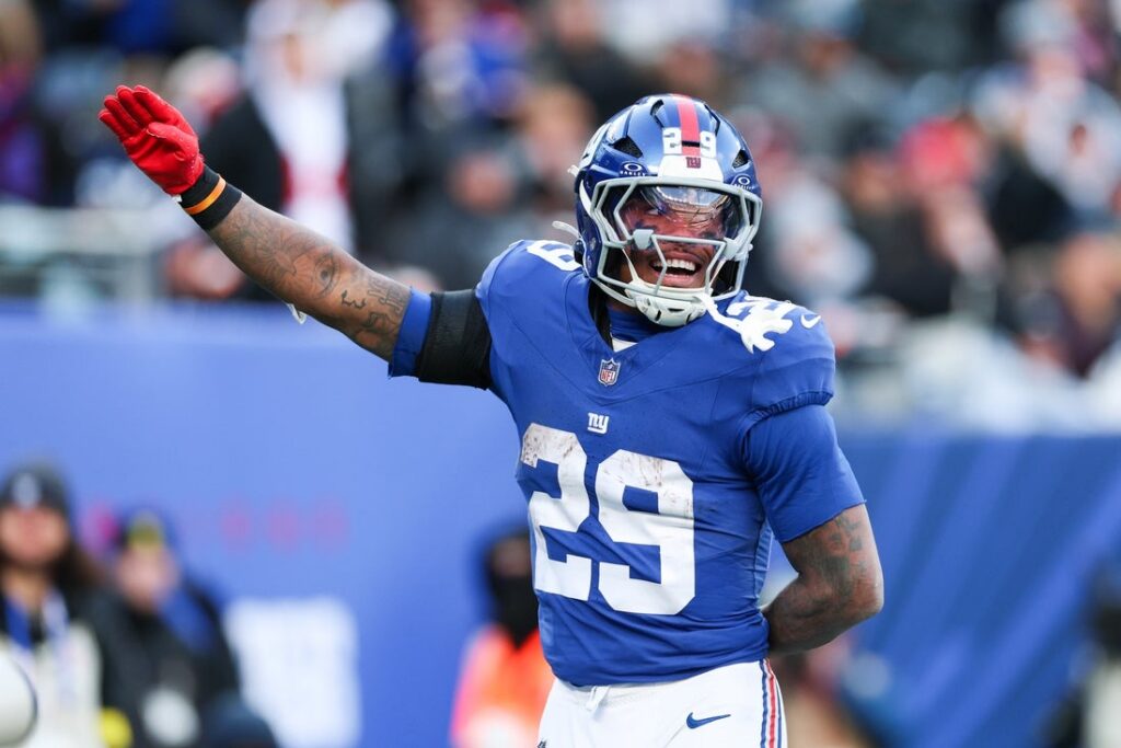 tyrone tracy giants celebrate
