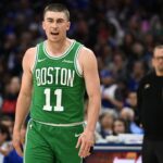 Payton Pritchard reacts