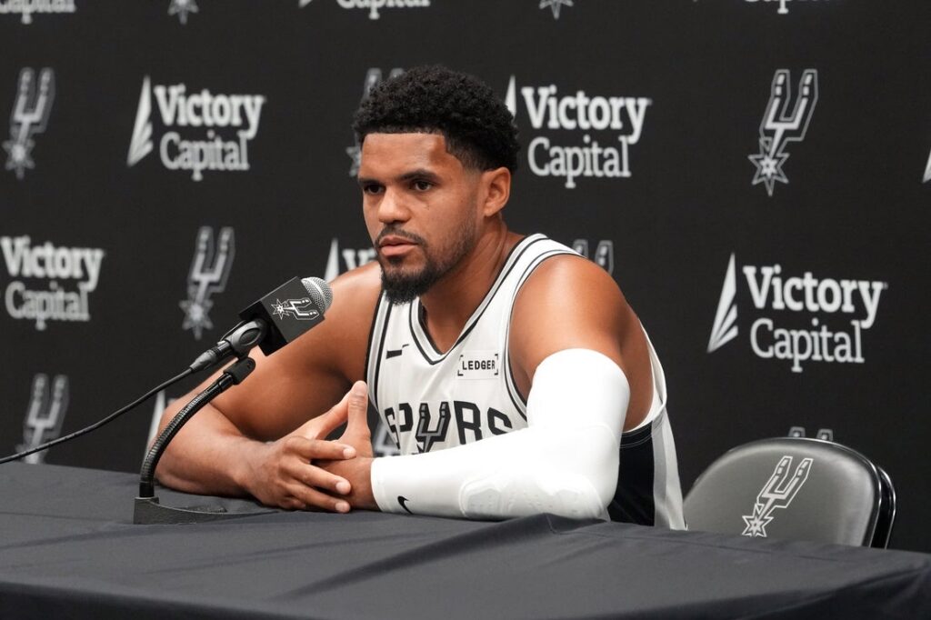 tobias harris