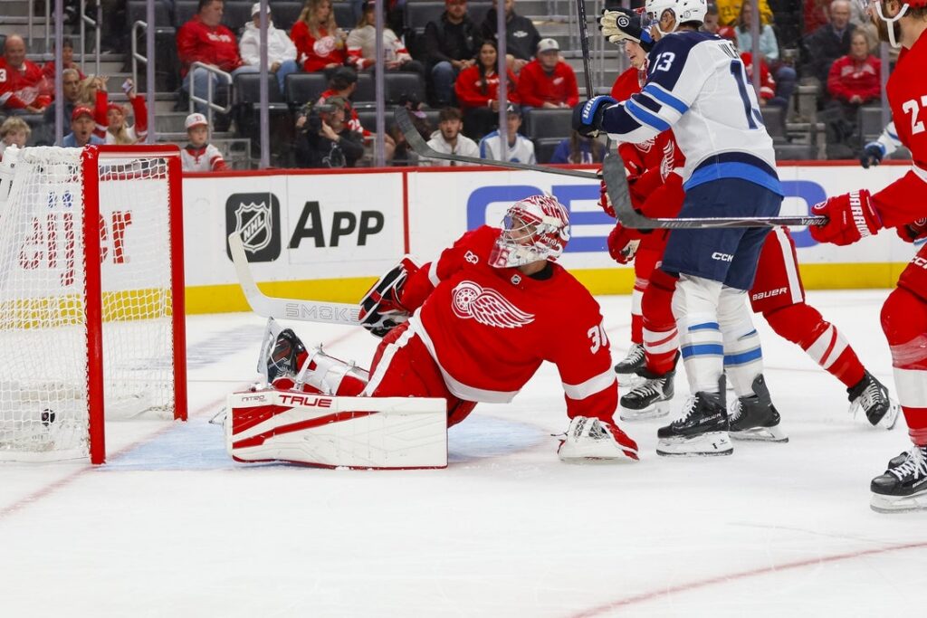 Jets, Red Wings