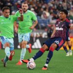 Sounders, Revolution