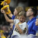brewers fans