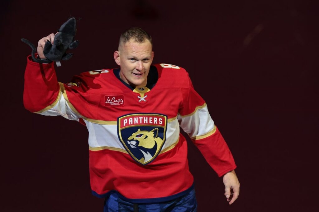 Brady Tkachuk, Panthers