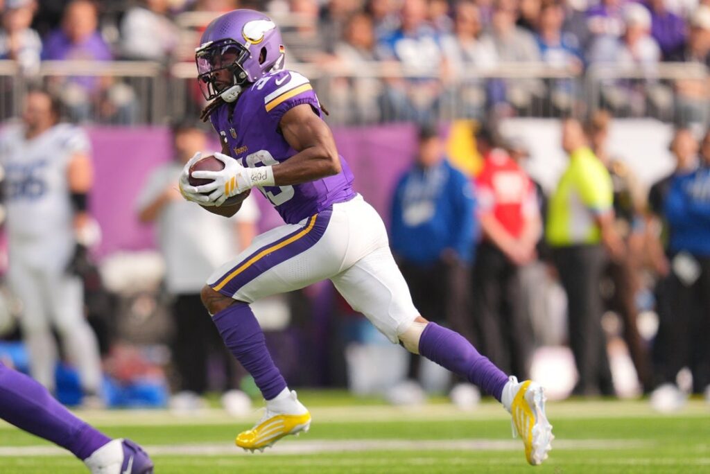 aaron jones
