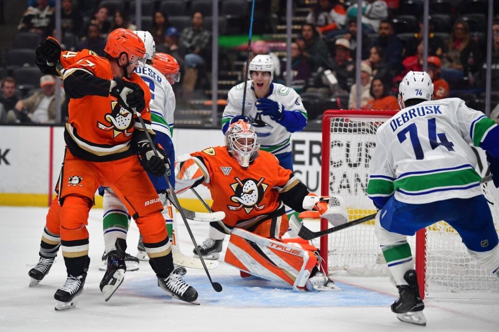 Canucks, Ducks