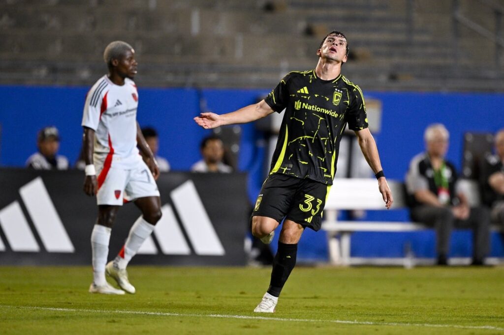 Dallas, Columbus Crew